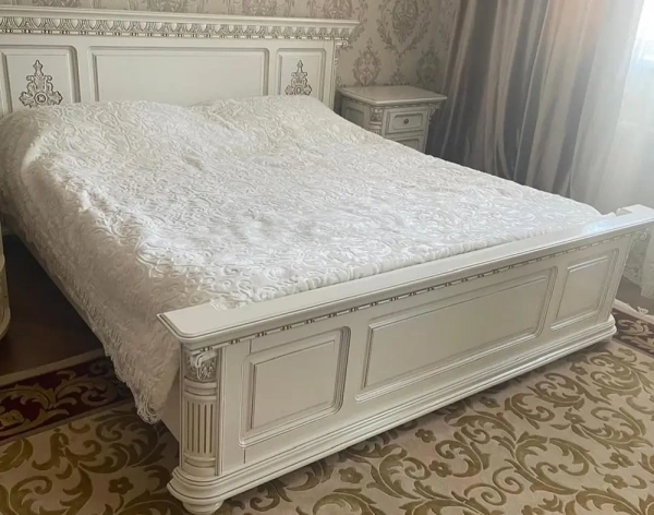 Кровать 180 "Венеция Люкс" Слоновая кость 361  купить в интернет магазине Мебель из массива. Звоните +7 495 961-63-63 Кровати из массива дерева