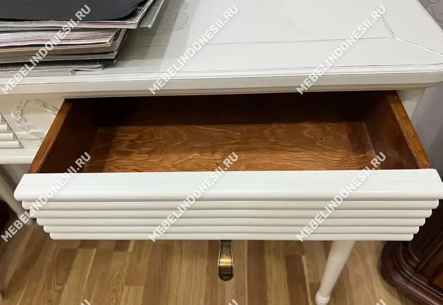 Консоль "Мария Сильва" Орех MS916  купить в интернет магазине Мебель из массива. Звоните +7 495 961-63-63 Столики консоли из массива дерева