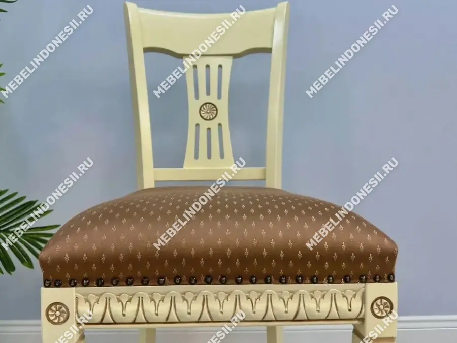Стул "Венеция" Орех 712  купить в интернет магазине Мебель из массива. Звоните +7 495 961-63-63 Стулья из массива дерева