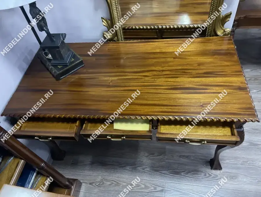 Стол письменный Чиппендейл с 3 ящиками МИГ203 CT3D-M купить в интернет магазине Мебель из массива. Звоните +7 495 961-63-63 Дизайнерская мебель