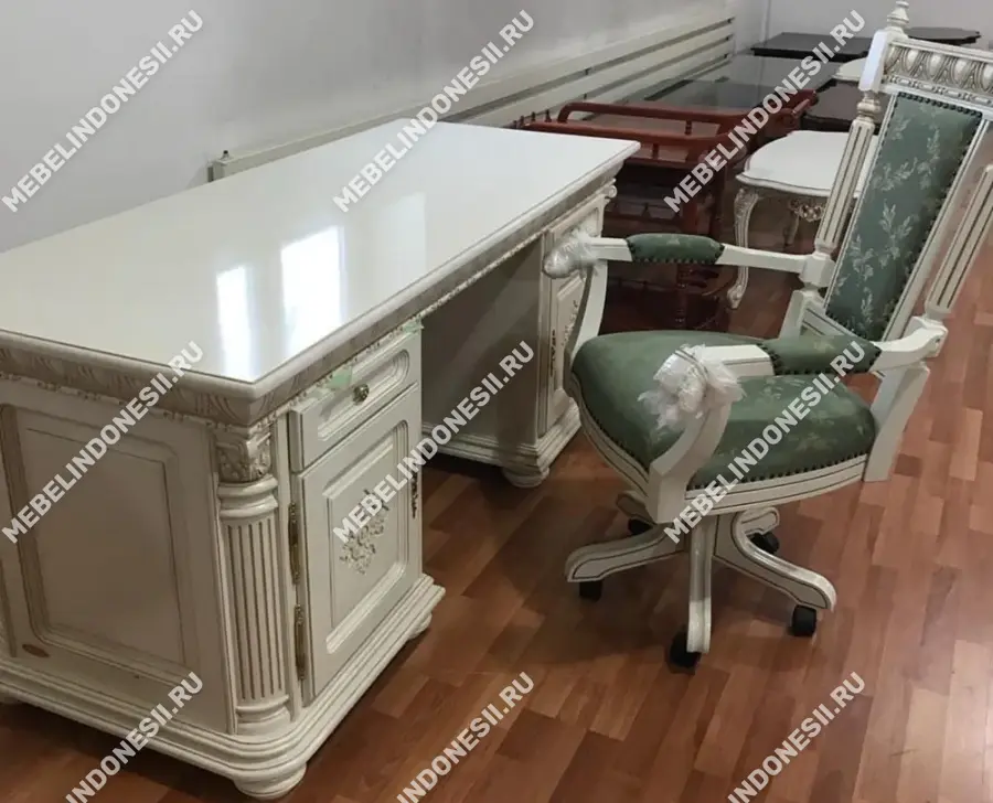 Стол письменный "Венеция Люкс" Орех 351  купить в интернет магазине Мебель из массива. Звоните +7 495 961-63-63 Письменные столы из массива дерева