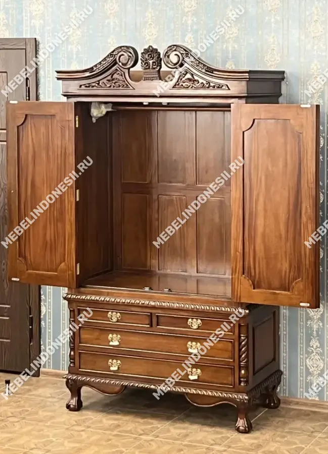 Шкаф платяной 2х дверный резной  