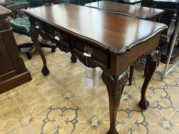 Письменный стол  